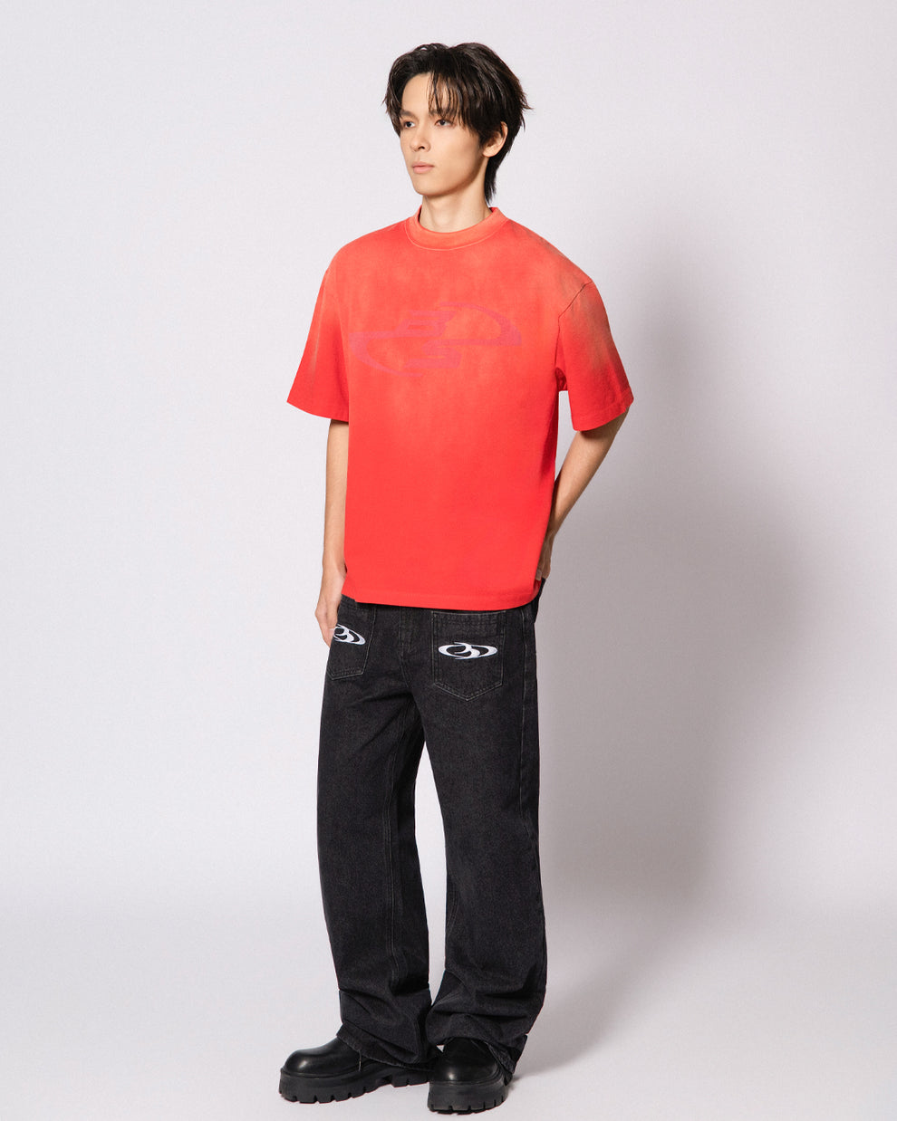 BREAKING SYSTEM GRADIENT STAR TEE – Breaking System