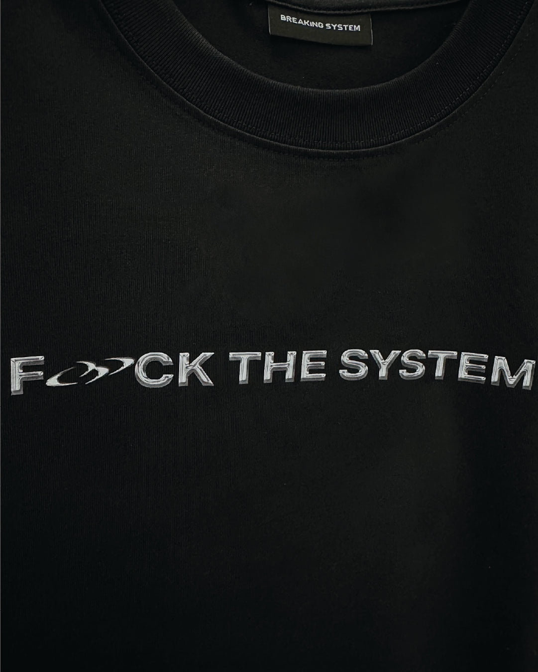 BREAKING SYSTEM PARTY CLUB CROP TEE